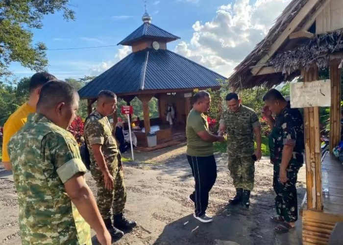 Danrem dan PJU Korem 041/Gamas Nikmati Malam Kebersamaan di Wisata Kampoeng Durian Bengkulu Tengah