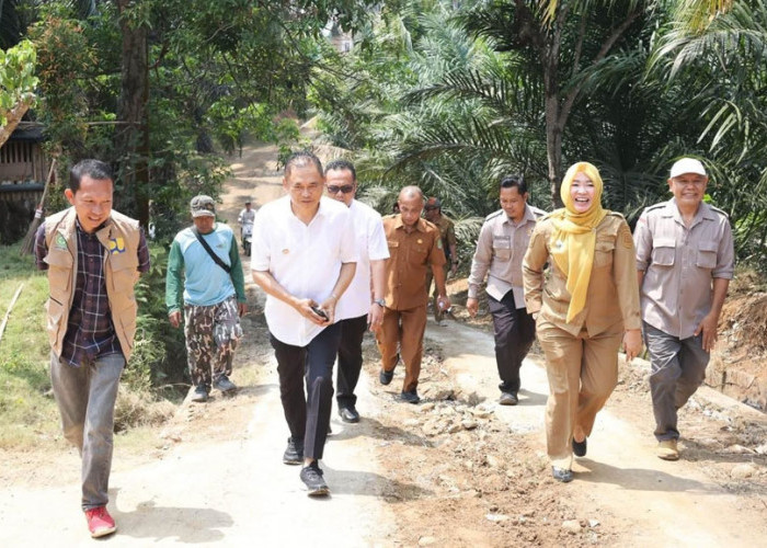 350 Meter Jalan Taba Lagan-Pagar Gunung Dibangun, Warga Ucapkan Terima Kasih ke Rachmat-Tarmizi