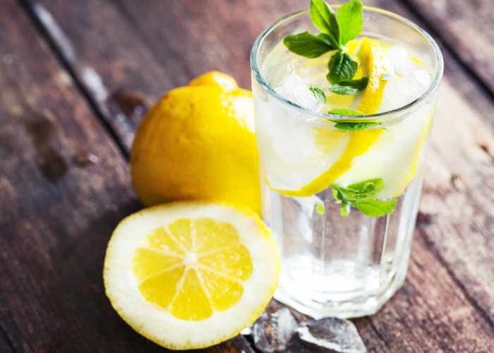 Fakta Menarik! Ternyata Minum Air Lemon Bisa Turunkan Berat Badan