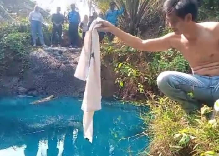 Penasaran dengan Fenomena Menakjubkan Danau Biru di Bengkulu Tengah, Tak Disangka Warga Lakukan Percobaan Ini