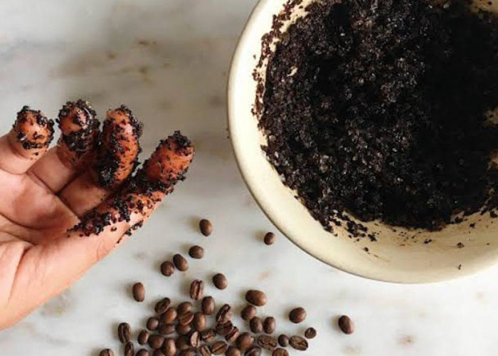Jangan Dibuang! Ini 8 Manfaat Ampas Kopi untuk Kulit Wajah hingga Kaki