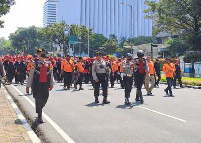 Polemik Tolak Perppu Cipta Kerja Memanas, Ribuan Buruh Datangi Istana Negara, Ada 9 Isi yang Dinilai Merugikan