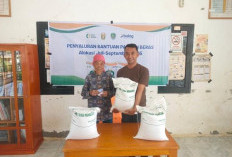 Beras Bapang Juli-September Cair, 41 KPM Desa Semidang Terima Bantuan