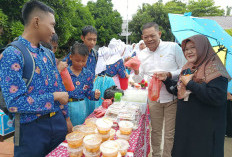 Market Day di SMPN 03 Bengkulu Tengah, Pelajar Latihan Bisnis Sejak Dini