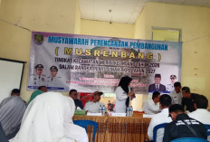 Bedah Rumah, Bibit Sawit, dan Lanjutan Jalan Jadi Usulan Prioritas Desa Kelindang Atas