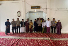 Camat Semidang Lagan Jadi Imam Sholat Idul Adha di Desa Padang Siring, Warga Terima Bantuan Sapi Kurban