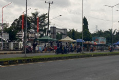 Kawasan Kantor Bupati Bengkulu Tengah Ramai Dipadati Pedagang Takjil